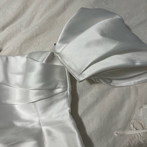 Solace London Elina White Mini Dress - Picture 3 of 8